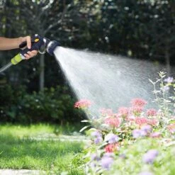 Voxon Sproeikop | Broespistool | Spuitpistool Voor Tuinslang | Metalen Constrcutie Met Soft-grip Handvat -Gardena Winkel 1200x1200 486