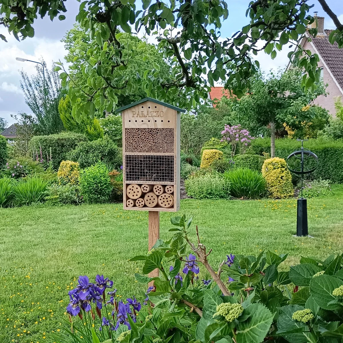 Dokkodo - Insectenhotel Palazzo - Incl. Handig Boekje - Stijlvol En Robuust Bijenhotel 4 Dokkodo - Insectenhotel Palazzo - Incl. Handig Boekje - Stijlvol En Robuust Bijenhotel - Afbeelding 4