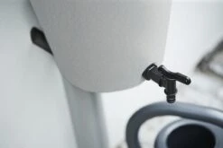 Elho Green Basics Rain Catcher 33 - Regenton Voor Balkonbuiten - Ø 33.5 X H 73.5 Cm - Grijs/Living Concrete -Gardena Winkel 1200x800 123