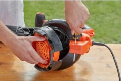 Black & Decker BLACK+DECKER BEBLV300SB-QS Bladblazer - 404 Km/u - 3000W - Zuig-/blaasfunctie - Gesnoerd -Gardena Winkel 1200x808