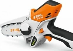 Stihl Accu Mini Kettingzaag SET - Snoeischaar - Snoeizaag - Hand Kettingzaag - Professioneel- Hovenier- Tuinman -Gardena Winkel 1200x847 3