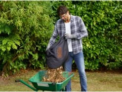 Black & Decker BLACK+DECKER BEBLV300SB-QS Bladblazer - 404 Km/u - 3000W - Zuig-/blaasfunctie - Gesnoerd -Gardena Winkel 1200x910