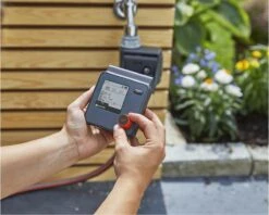 GARDENA - Select Computer Besproeiingscomputer - 3 Besproeiingen Per Dag -Gardena Winkel 1200x962