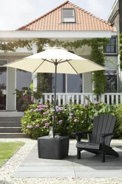 Keter Troy Adirondack Tuinstoel - 81x80x96,5cm - Grafiet -Gardena Winkel 795x1200